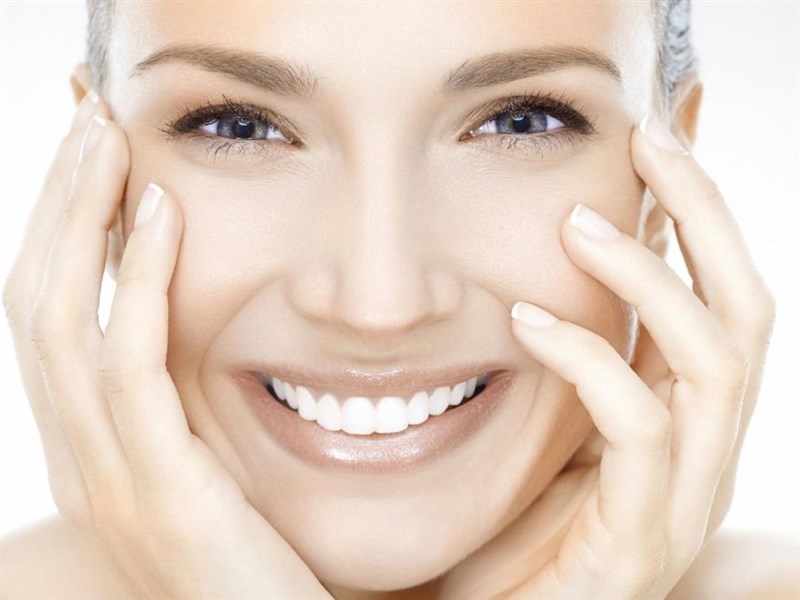 How to Maintain A Youthful Look with Less Chemicals